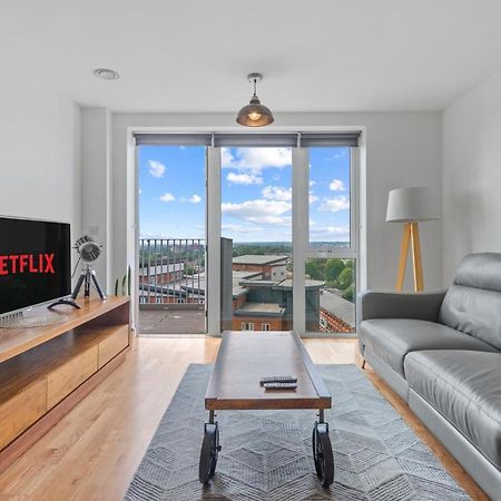 Penthouse Flat In Slough Centerアパートメント エクステリア 写真